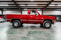 1986-Chevrolet-K10-Apple Red-111834-38.jpg